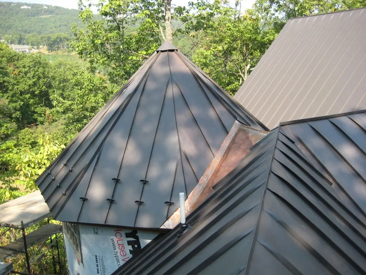 Professional Gutter Cleaning by Craftsman Roofing in Summit Heights